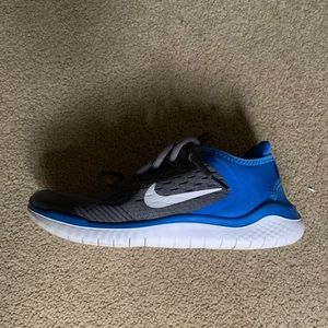 Boys Nike running Shoes Size 6.5 Worn once